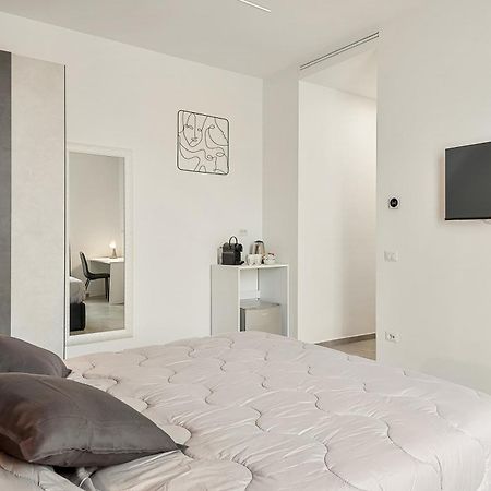 Home 501 Guest House - Специя Екстериор снимка