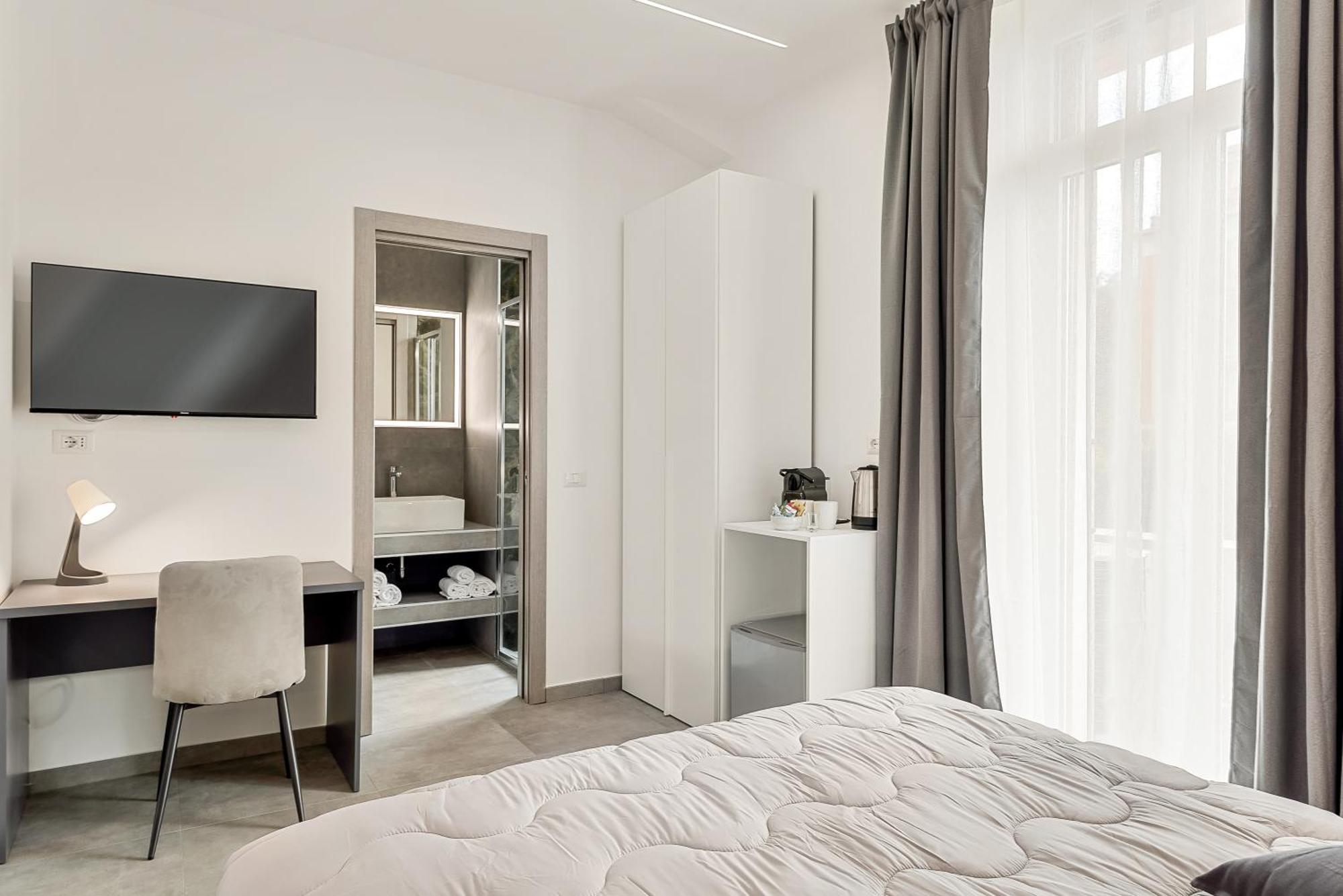 Home 501 Guest House - Специя Екстериор снимка