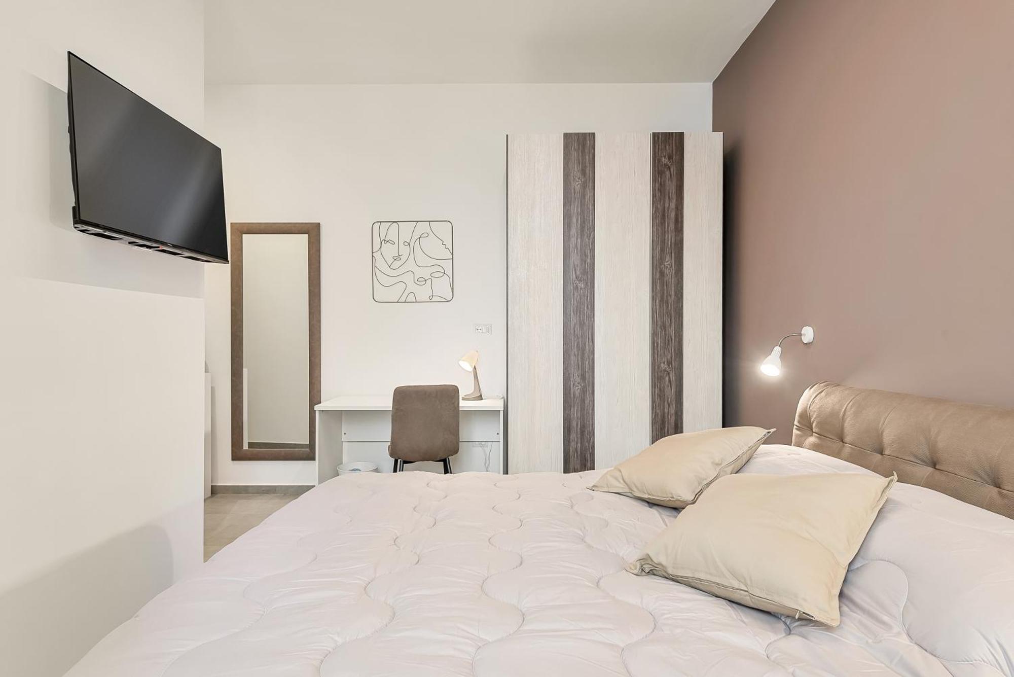 Home 501 Guest House - Специя Екстериор снимка